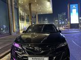 Toyota Camry 2019 года за 17 500 000 тг. в Астана – фото 2