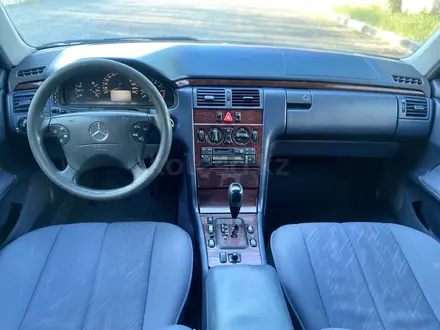 Mercedes-Benz E 320 2001 года за 4 500 000 тг. в Алматы – фото 7