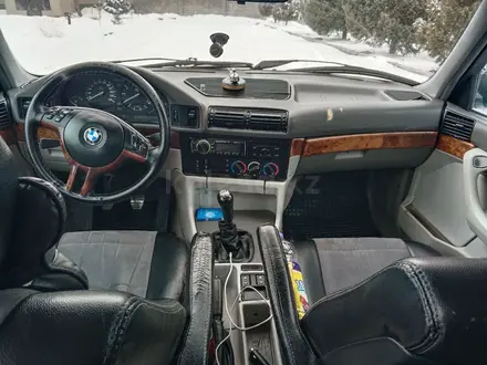 BMW 520 1994 года за 1 800 000 тг. в Тараз – фото 16