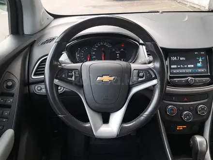 Chevrolet Tracker 2020 года за 5 980 000 тг. в Алматы – фото 13