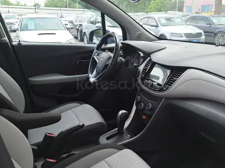 Chevrolet Tracker 2020 года за 5 980 000 тг. в Алматы – фото 15
