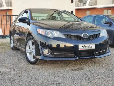 Toyota Camry 2014 года за 6 700 000 тг. в Актобе – фото 3