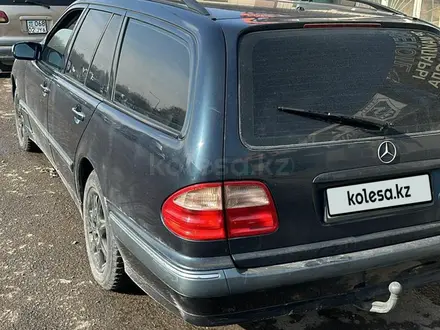 Mercedes-Benz E 270 2001 года за 5 200 000 тг. в Алматы – фото 4