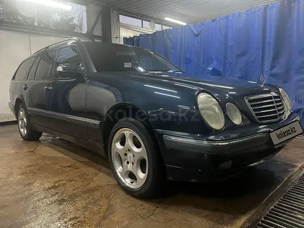 Mercedes-Benz E 270 2001 года за 5 200 000 тг. в Алматы