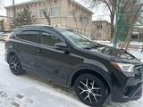 Toyota RAV4 2016 года за 10 900 000 тг. в Актобе – фото 3