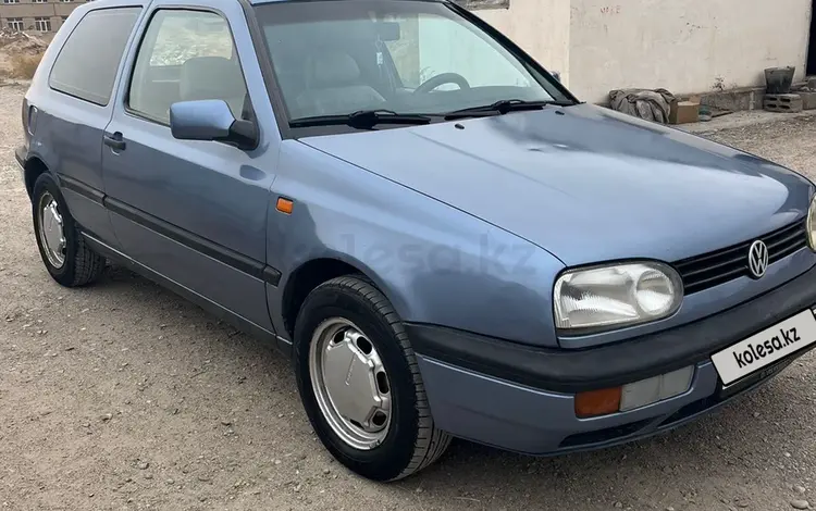 Volkswagen Golf 1993 годаүшін1 800 000 тг. в Тараз