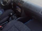 Volkswagen Golf 2000 года за 1 300 000 тг. в Уральск – фото 4