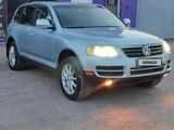 Volkswagen Touareg 2004 года за 3 800 000 тг. в Тараз – фото 3