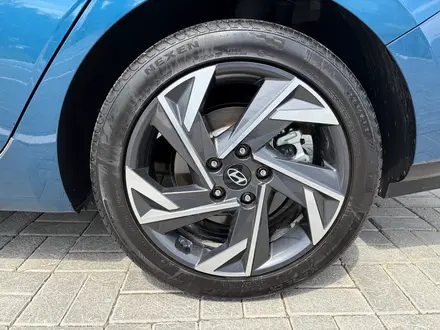 Hyundai Elantra 2023 года за 8 090 000 тг. в Кокшетау – фото 10
