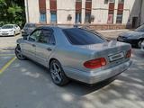 Mercedes-Benz E 320 1998 годаүшін3 200 000 тг. в Алматы – фото 2