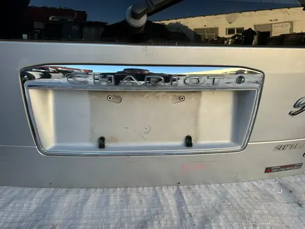 Крышка багажника Mitsubishi Chariot Grandis N84W из Японии за 80 000 тг. в Караганда – фото 4