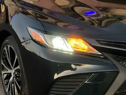 Toyota Camry 2019 года за 12 000 000 тг. в Шымкент – фото 17