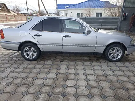 Mercedes-Benz C 180 1996 года за 1 700 000 тг. в Тараз – фото 3