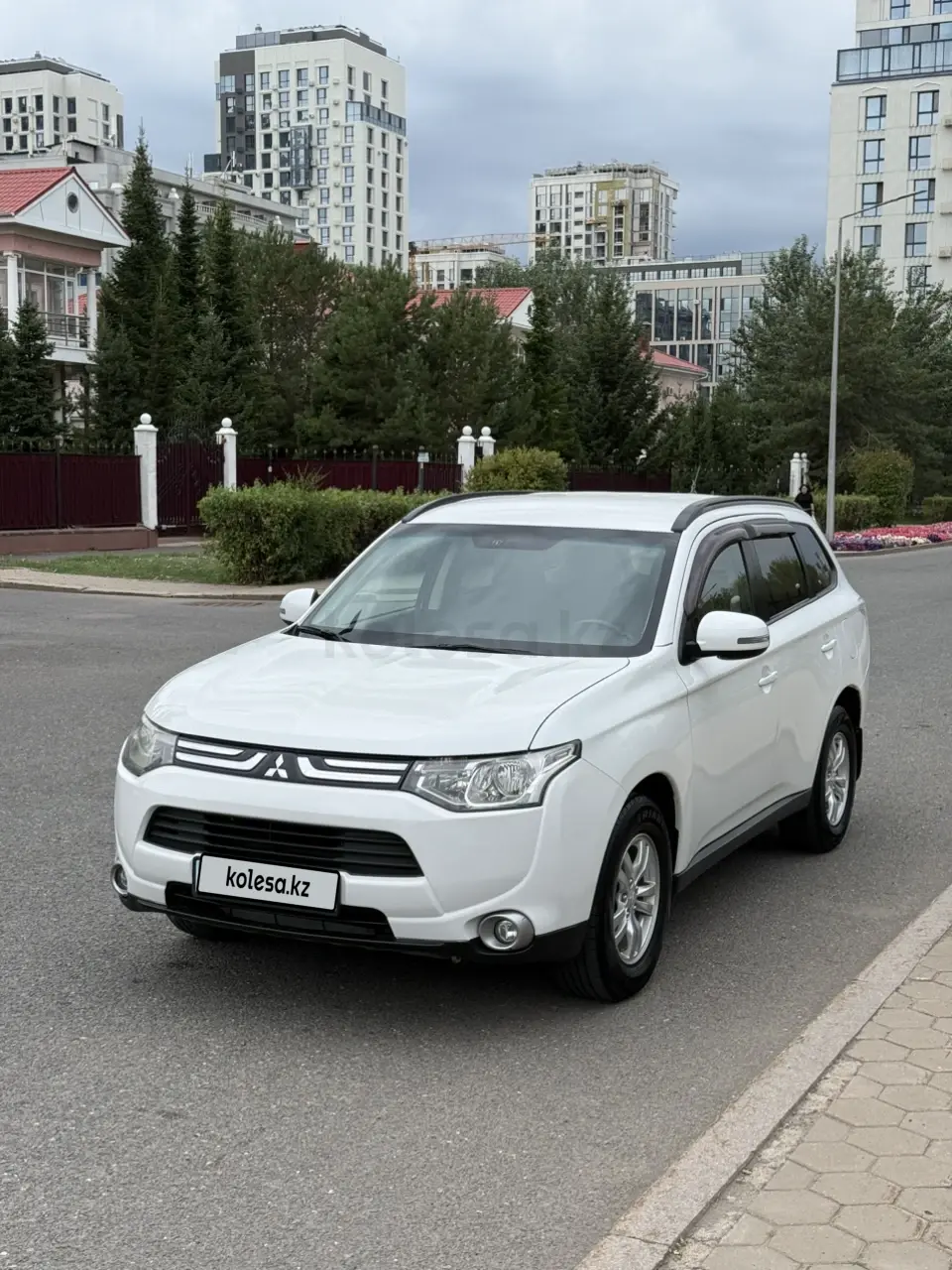 Mitsubishi Outlander, 2013