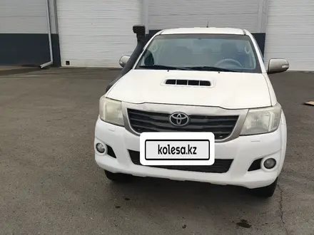Toyota Hilux 2013 года за 8 500 000 тг. в Уральск