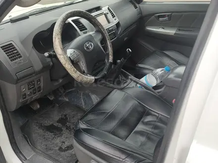 Toyota Hilux 2013 года за 8 500 000 тг. в Уральск – фото 5