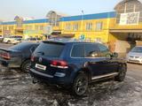 Volkswagen Touareg 2007 года за 7 000 000 тг. в Алматы – фото 4