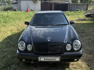 Mercedes-Benz E 280