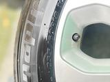 Оригинальные диски Kia Sorento R18 + резина 235/60 R18 за 240 000 тг. в Петропавловск – фото 2