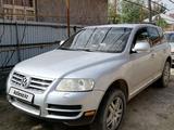 Volkswagen Touareg 2003 года за 5 000 000 тг. в Сарыагаш – фото 3