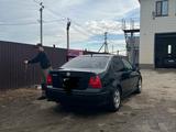 Volkswagen Jetta 2000 года за 1 200 000 тг. в Уральск – фото 3