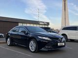Toyota Camry 2020 года за 10 900 000 тг. в Астана – фото 2