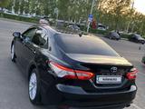 Toyota Camry 2020 года за 10 900 000 тг. в Астана – фото 4