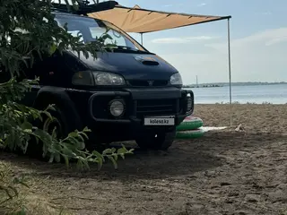 Mitsubishi Delica, 1994
