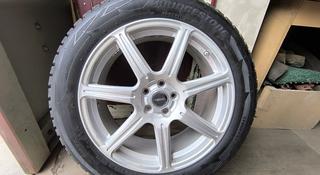 Комплект дисков с зимней резиной Bridgestone BLIZZAK DM-V2 225/55R18 за 300 000 тг. в Алматы