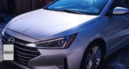 Hyundai Elantra 2019 года за 8 400 000 тг. в Усть-Каменогорск – фото 2