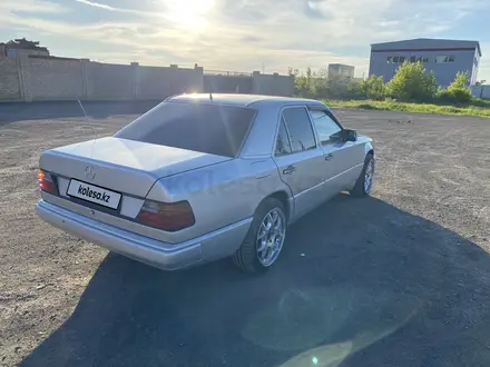 Mercedes-Benz E 300 1992 года за 1 600 000 тг. в Караганда – фото 8