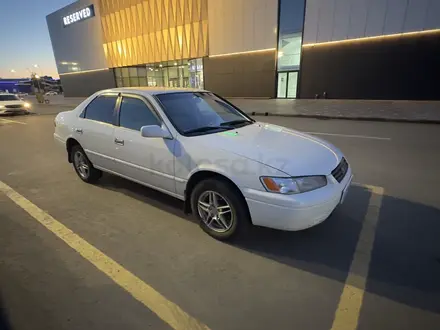 Toyota Camry 1997 года за 3 600 000 тг. в Усть-Каменогорск – фото 3