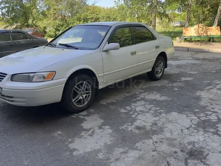 Toyota Camry 1997 года за 3 600 000 тг. в Усть-Каменогорск – фото 4