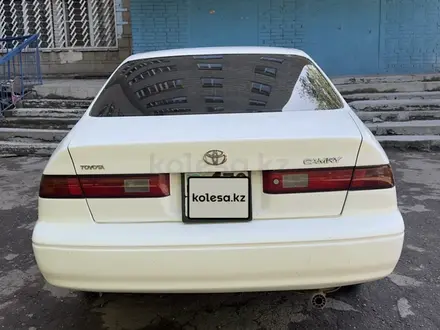 Toyota Camry 1997 года за 3 600 000 тг. в Усть-Каменогорск – фото 6