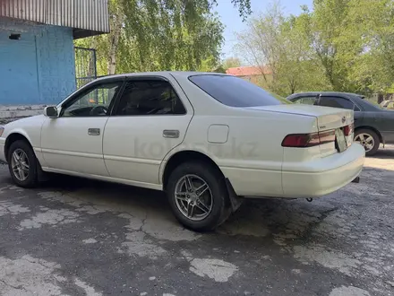 Toyota Camry 1997 года за 3 600 000 тг. в Усть-Каменогорск – фото 7