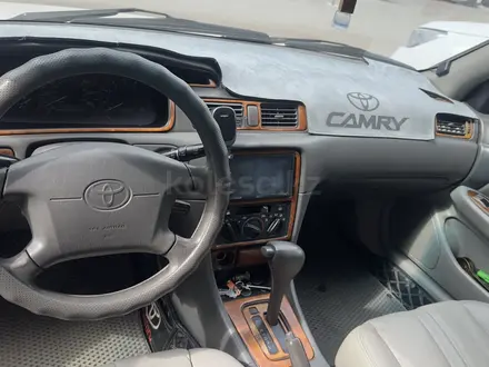 Toyota Camry 1997 года за 3 600 000 тг. в Усть-Каменогорск – фото 8