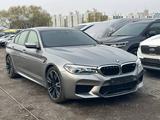 BMW M5 2018 года за 45 000 000 тг. в Алматы – фото 2