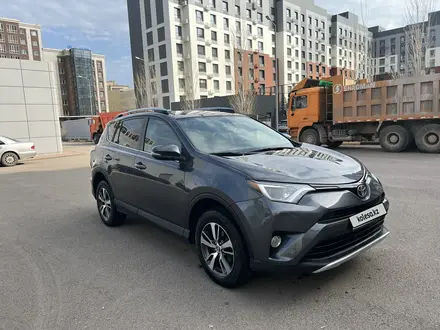 Toyota RAV4 2018 года за 12 500 000 тг. в Астана – фото 3