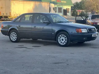 Audi 100