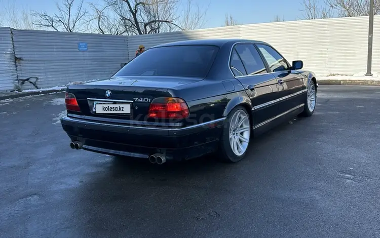 BMW 740 2001 годаүшін6 500 000 тг. в Алматы