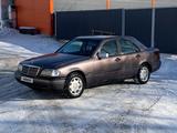 Mercedes-Benz C 180 1994 года за 1 350 000 тг. в Кокшетау – фото 2