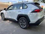 Toyota RAV4 2024 года за 16 400 000 тг. в Алматы – фото 5