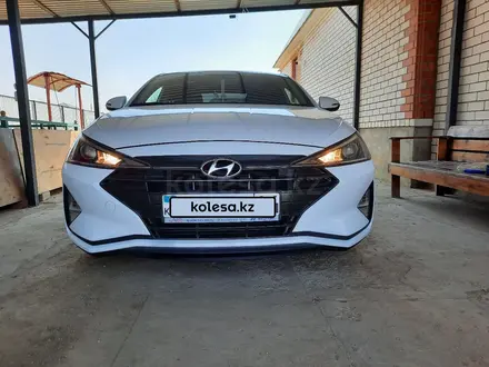 Hyundai Elantra 2020 года за 7 800 000 тг. в Актобе