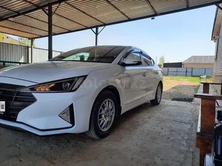 Hyundai Elantra 2020 года за 7 800 000 тг. в Актобе – фото 3
