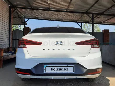 Hyundai Elantra 2020 года за 7 800 000 тг. в Актобе – фото 4