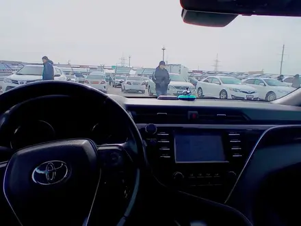 Toyota Camry 2017 года за 11 000 000 тг. в Бейнеу – фото 2