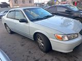 Toyota Camry 2001 годаfor3 200 000 тг. в Есик