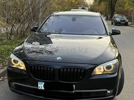 BMW 750 2011 года за 8 000 000 тг. в Алматы – фото 6