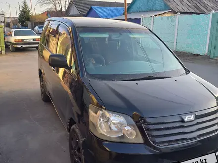 Toyota Noah 2002 года за 5 700 000 тг. в Астана – фото 12