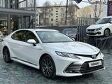 Toyota Camry 2022 года за 17 500 000 тг. в Тараз – фото 3